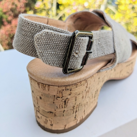 Garnet Hill wedge sandals EU 37 in excellent used condition - Picture 3 of 11